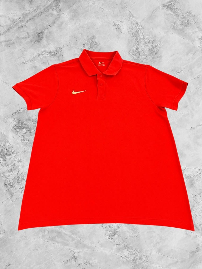 Rood Nike polo maat XL (poloshirt / piqué shirt met geborduurd logo)