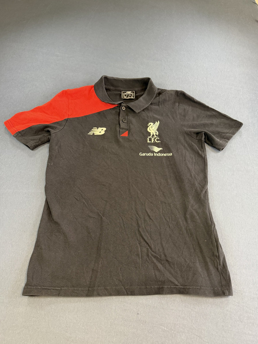 Zwart voetbalshirt (poloshirt) New Balance - Liverpool FC Garuda Indonesia 2015/16, maat S