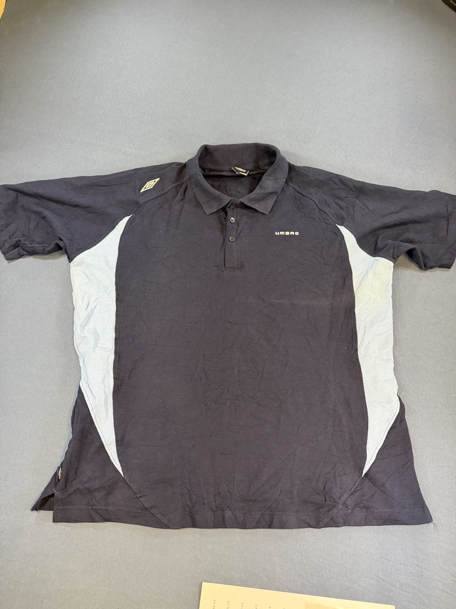 Blauw Umbro sportpolo (trainingsshirt met zijpanelen), maat XL