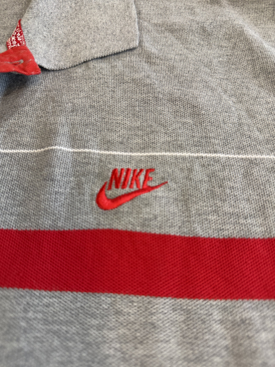 Grijze Nike poloshirt met rode bies (sportpolo / retro poloshirt), maat XXL