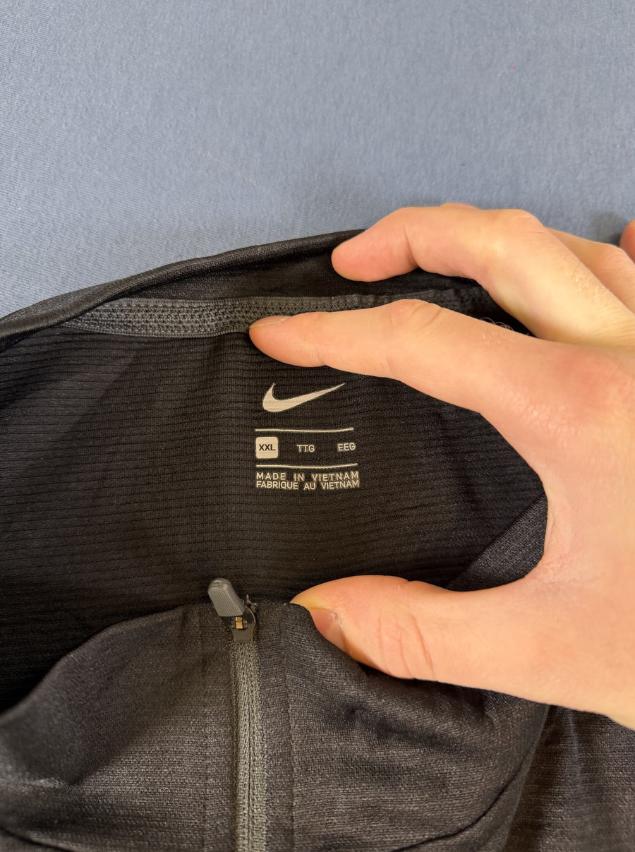 Zwart Nike herenvest maat XXL met kwartrits en logo op de borst (fleecetrui / sweatvest)