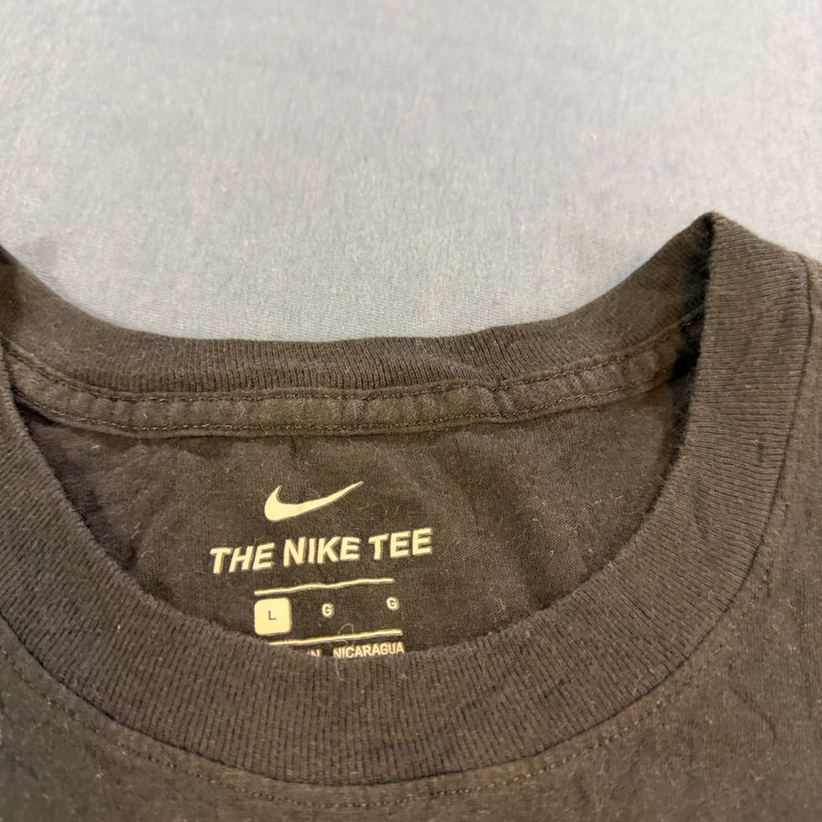 Nike T-shirt zwart print Temple Owls The Nike Tee