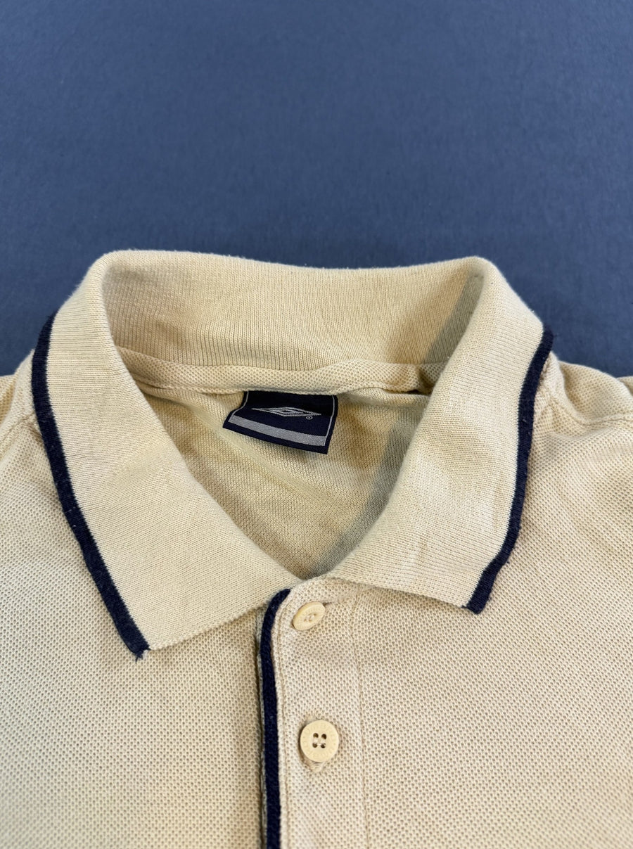Beige Umbro sportpolo met navy details (piqué poloshirt / casual shirt), maat M