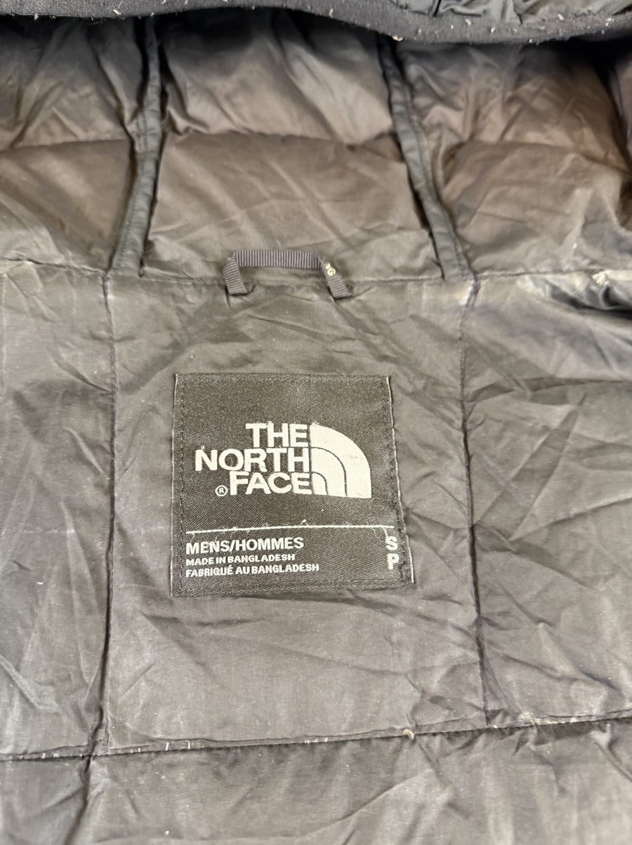Zwarte The North Face winterjas (gewatteerde donsjas / puffer) met capuchon – maat S