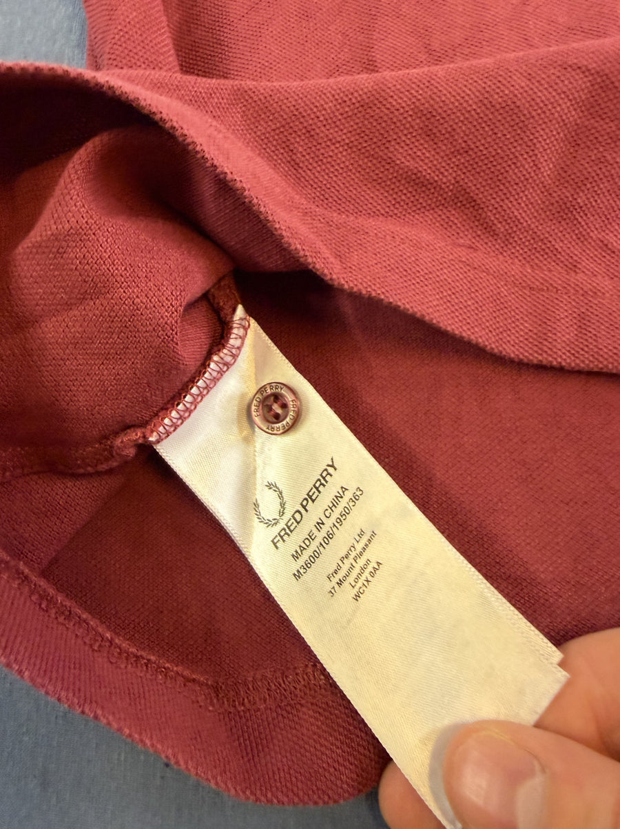 Rode Fred Perry M3600 polo, maat S (poloshirt met twin tipping)