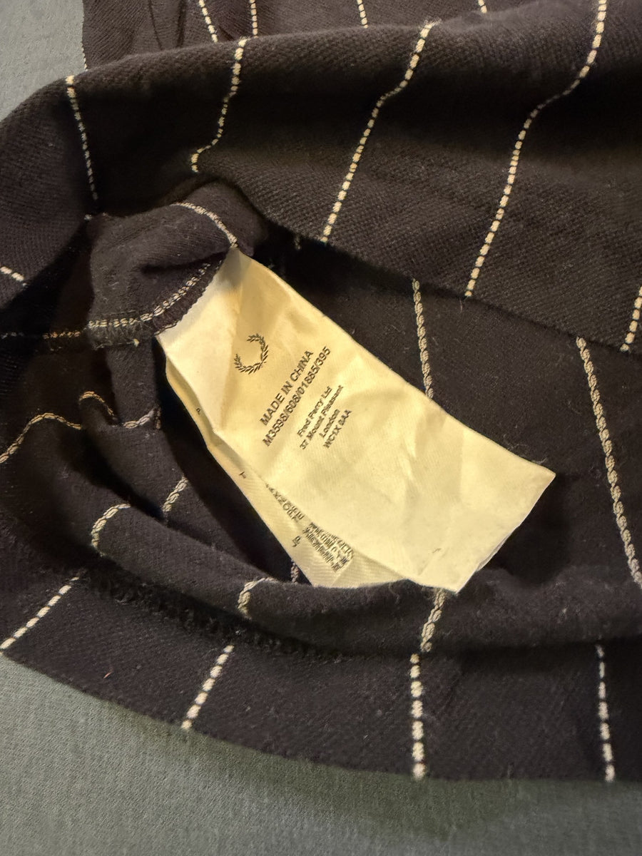 Zwarte Fred Perry polo met crème streep, maat M (ritspolo / poloshirt met rits)