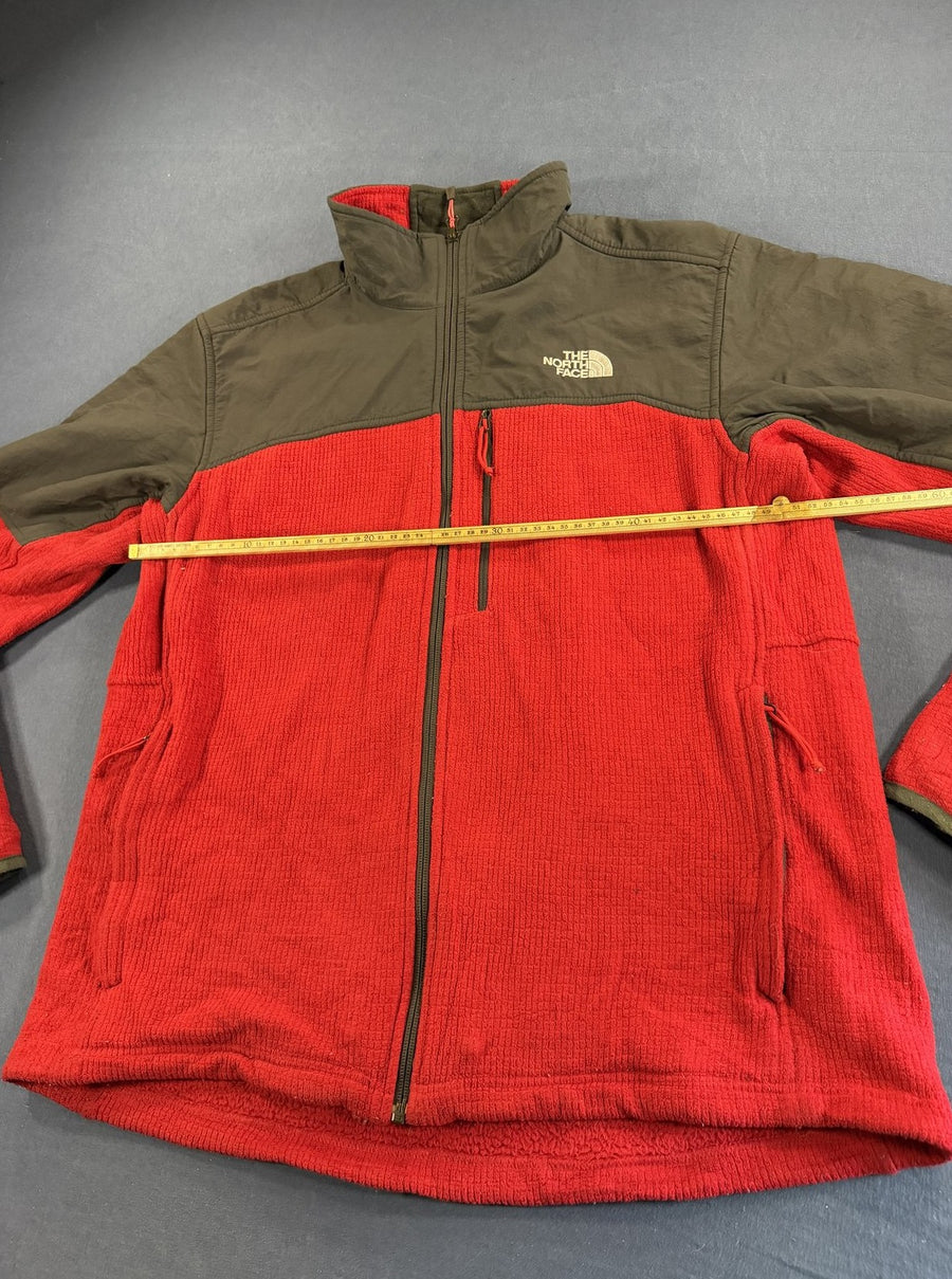 Rood The North Face fleecetrui met olijfgroen nylon schouderstuk, maat L (fleecevest)