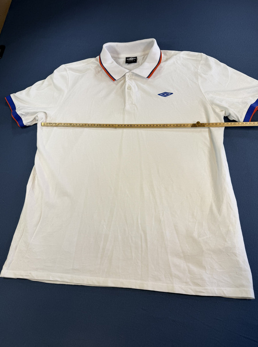 Wit Umbro-poloshirt met rood-blauwe bies, maat XXL (polo / sportshirt)