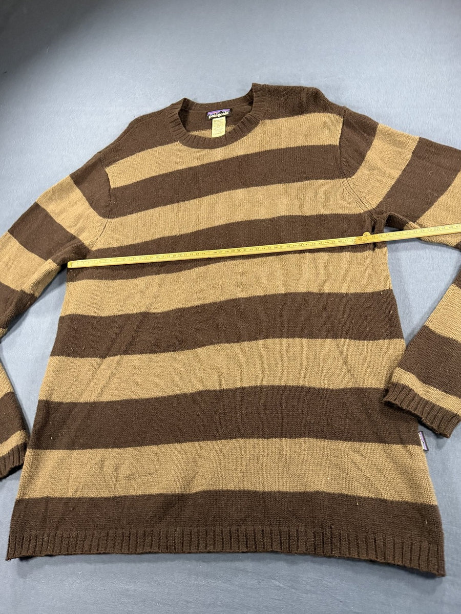 Bruine gestreepte Patagonia (gebreide pullover / fleecetrui-alternatief) maat L