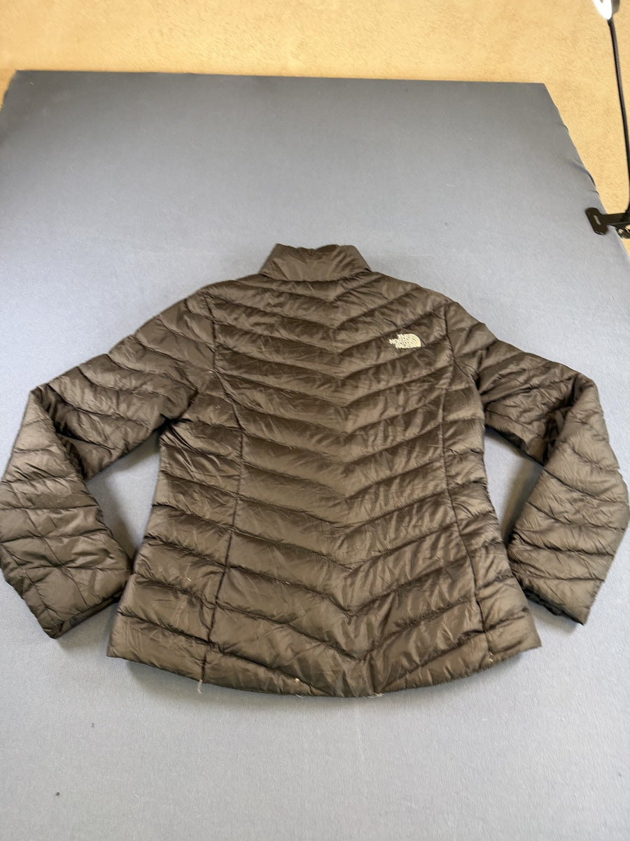 Zwart donsjack van The North Face, maat M (puffer / gewatteerde winterjas met afneembare capuchon)