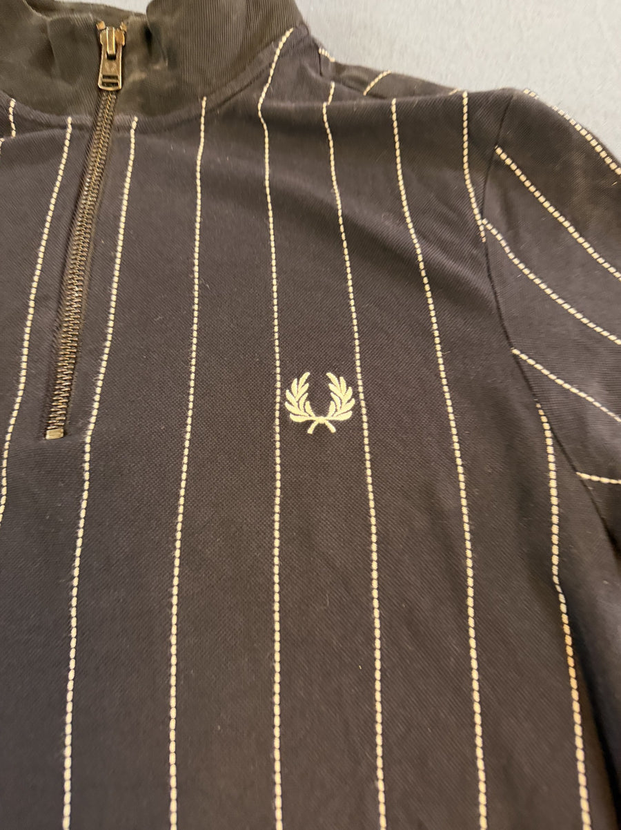Zwarte Fred Perry polo met crème streep, maat M (ritspolo / poloshirt met rits)