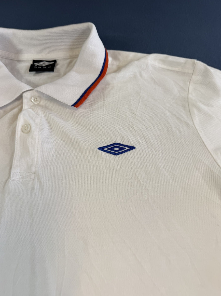 Wit Umbro-poloshirt met rood-blauwe bies, maat XXL (polo / sportshirt)