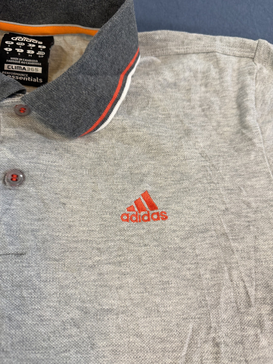 Grijze adidas polo (sportshirt / poloshirt) met streepkraag – maat S