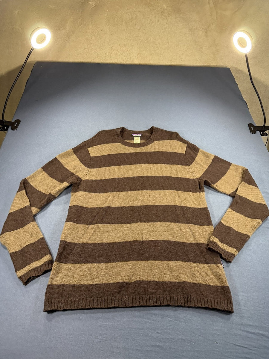 Bruine gestreepte Patagonia (gebreide pullover / fleecetrui-alternatief) maat L