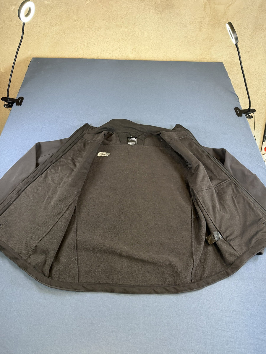 Zwart jack van The North Face, maat L (softshell jas / windjack)