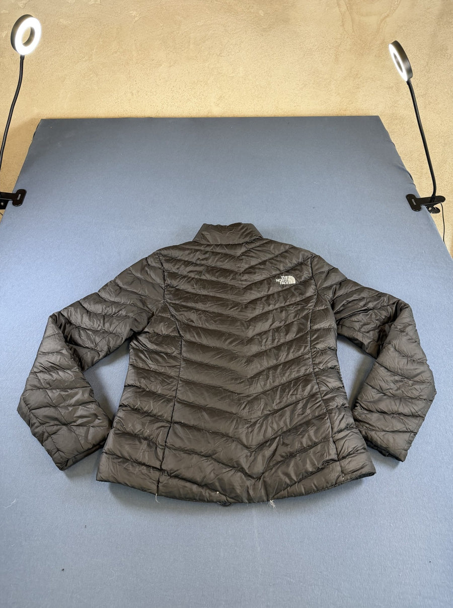 Zwart donsjack van The North Face, maat M (puffer / gewatteerde winterjas met afneembare capuchon)